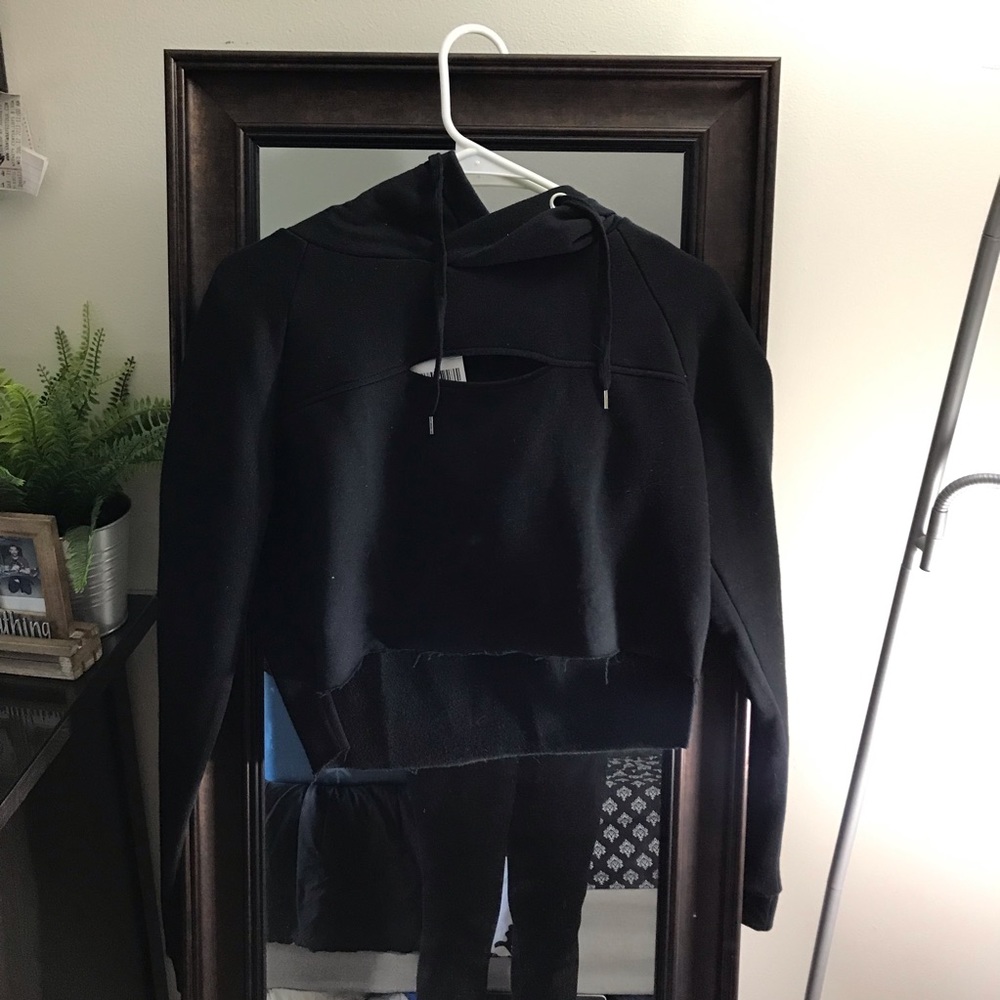 Forever 21 High low cropped hoodie